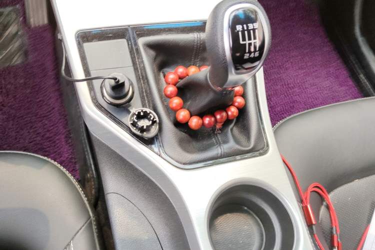 Used Geely Auto Emgrand GL 2017 1.8L Manual Elite Model Gear Lever