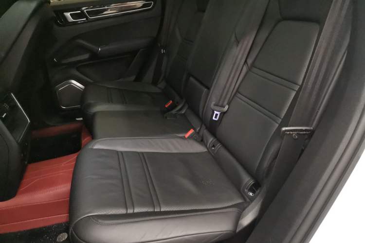 Used Porsche Cayenne 2019 Cayenne Coupé 3.0T Left Rear Seat