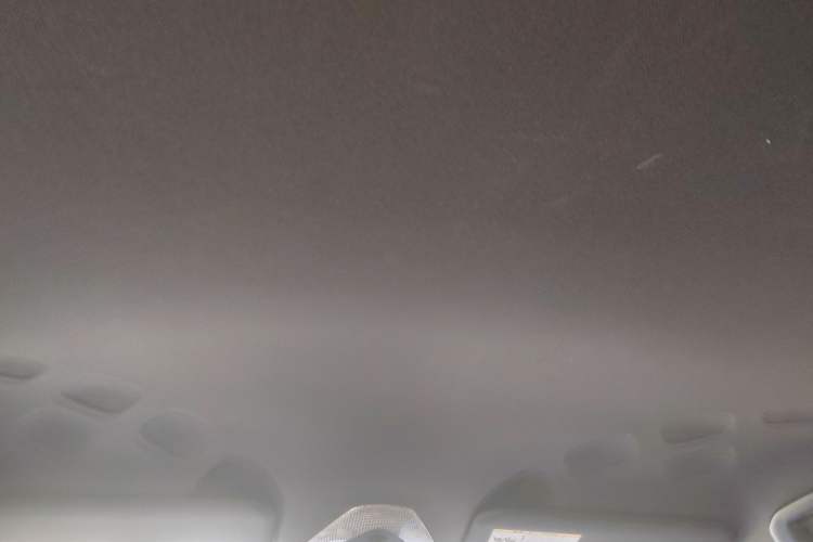 Used Toyota IZOA 2018 2.0L Yichi Version China VI Standard
