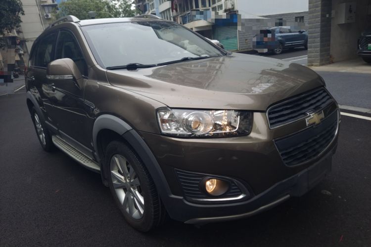 Used Chevrolet Captiva 2015 2.4L 4x4 Flagship Edition 7-Seater
