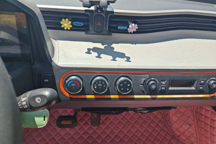 Used Wuling Hongguang MINIEV 2020 Enjoy Edition Lithium-Ion Battery Audio And AC Panel