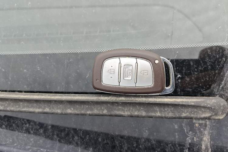 Used Hyundai Elantra (6th Generation / Lingdong) 2016 1.6L Automatic ZhiXuan – Elite Version
