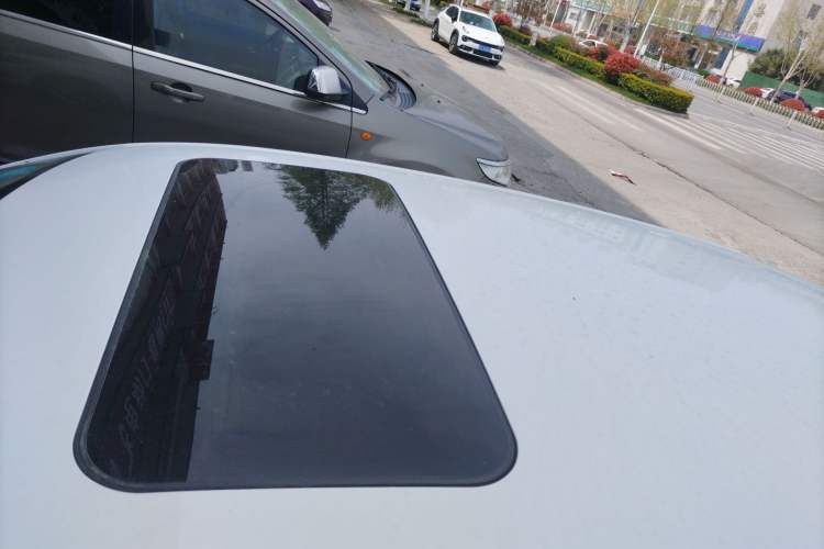 Used Volkswagen Santana 2015 Haval H9 1.6L Manual Comfort Edition Roof