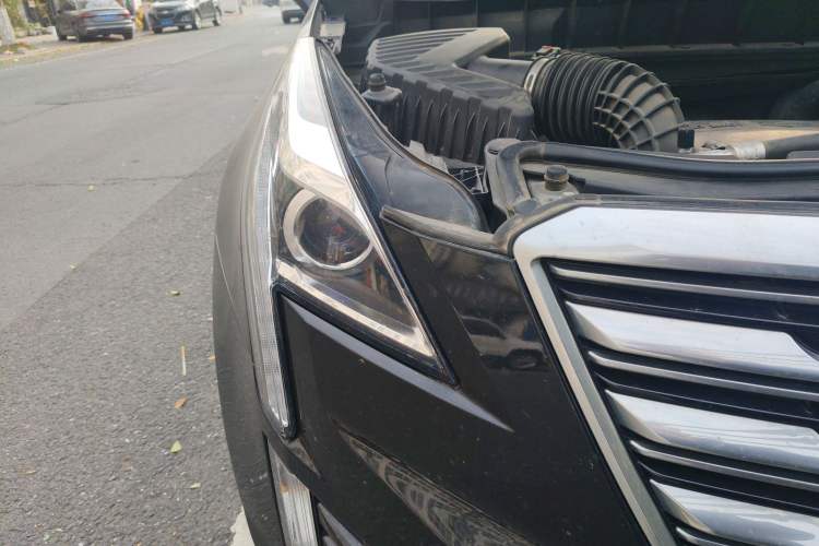 Used Cadillac XT5 2018 25T Luxury Model