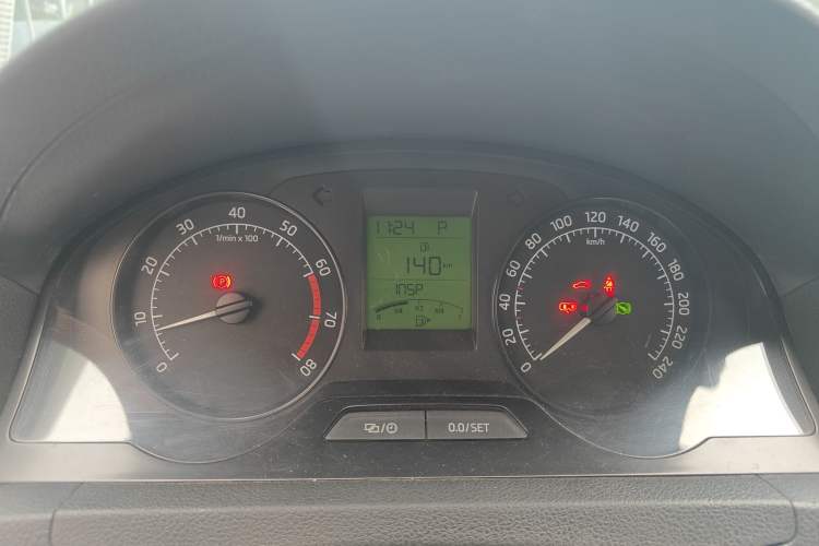 Used Skoda Rapid 2015 1.6L Automatic Smart Selection Model