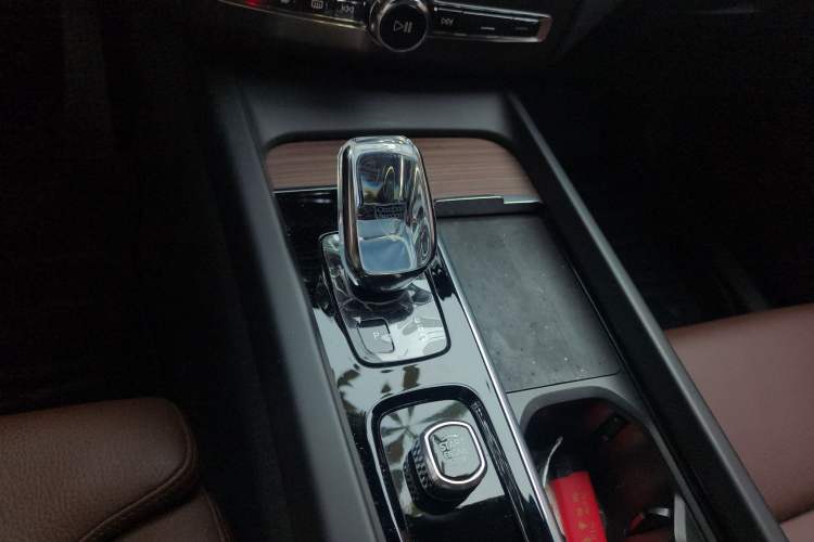 Used Volvo XC60 2022 B5 4x4 Smart Luxury Edition