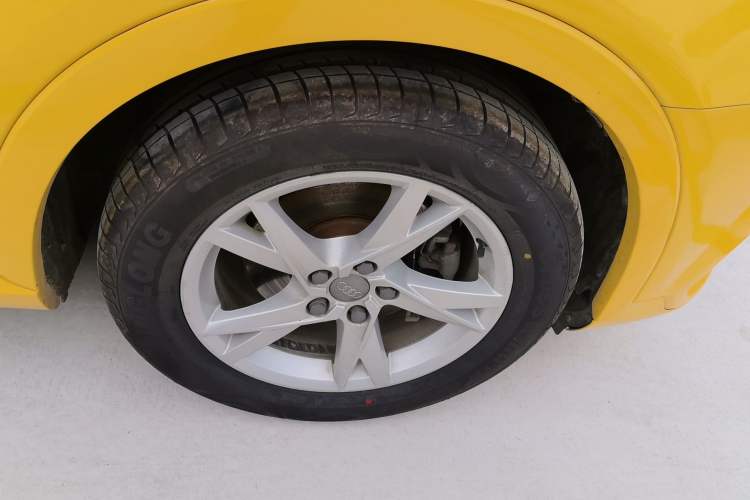 Used Audi Q3 2016 35 TFSI Fashion Model Right Front Wheel Hub