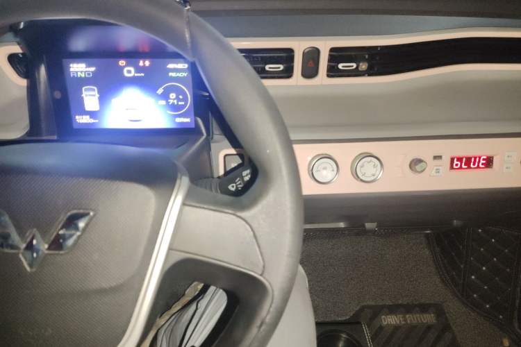Used Wuling Hongguang MINIEV 2021 Macaron Premium Model – Lithium-NMC Audio And AC Panel