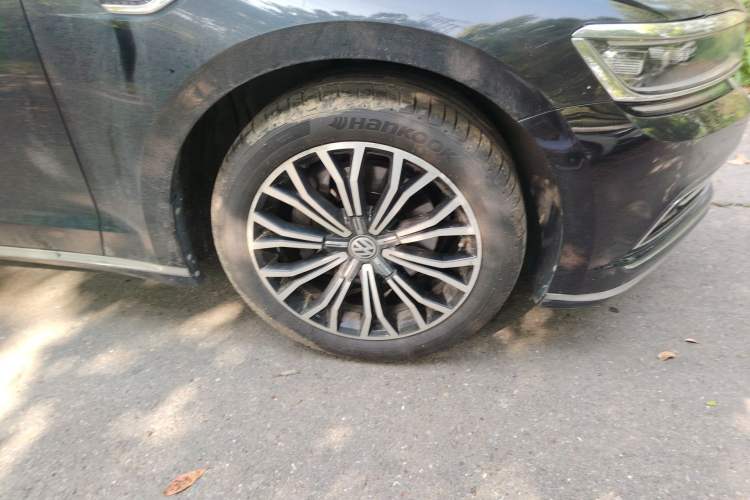 Used Volkswagen Phideon 2019 380TSI Two-Wheel Drive Business Edition China VI Standard
