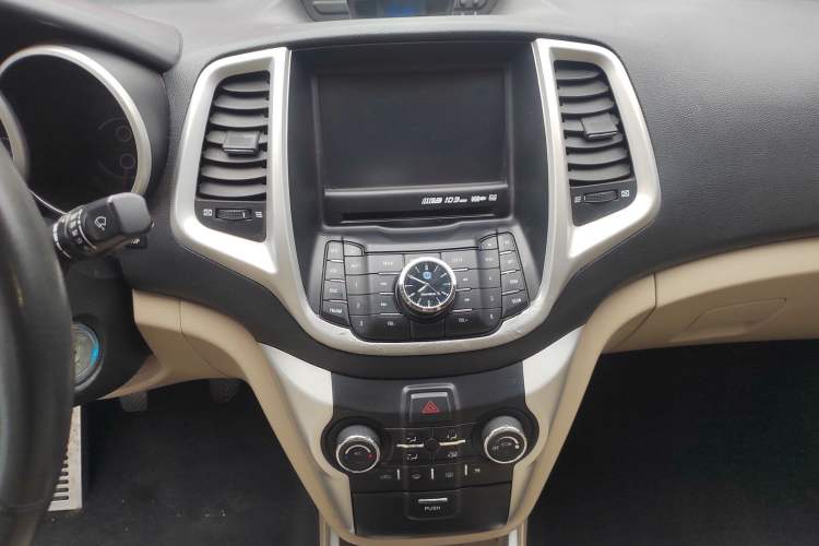 Used CHANGAN Eado 2014 1.6L Manual Luxury Model
