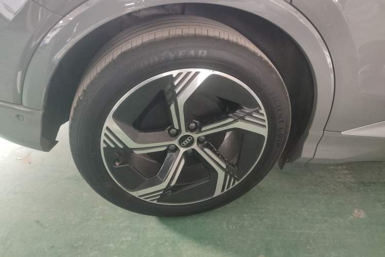 Used Audi Q4 e-tron 2022 40 e-tron Boundary Edition Exterior 8