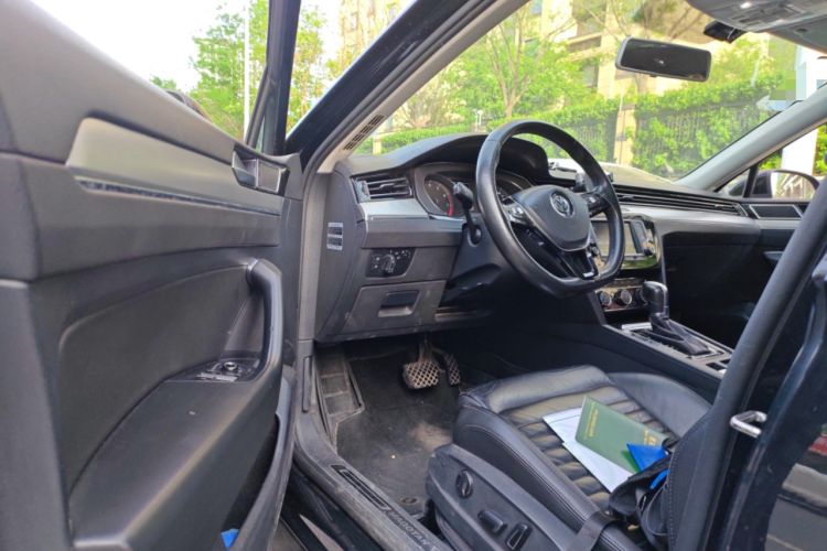 Used Volkswagen Magotan 2017 280TSI DSG Leading Edition Driver Seat