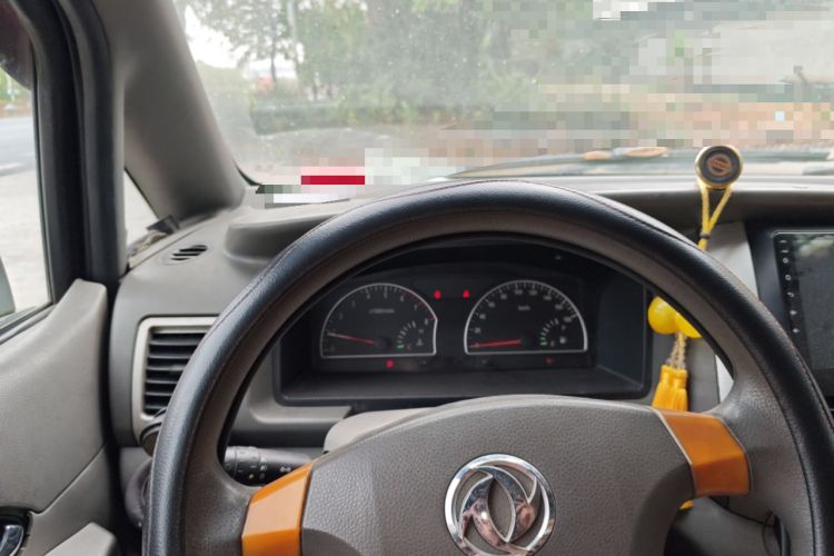 Used Dongfeng Shuaike 2011 1.6L Manual Luxury 7-Seater