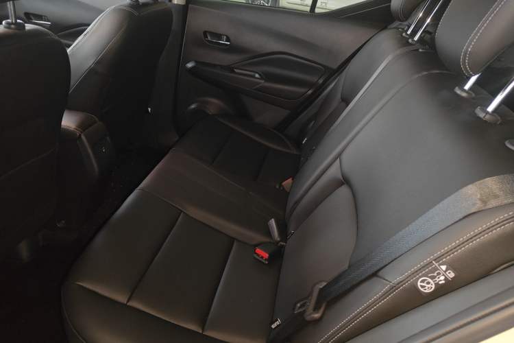 Used Nissan Kicks 2022 1.5L CVT XV Luxury Edition Left Rear Seat