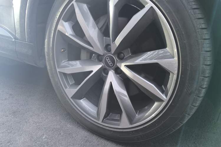 Used Audi Q7 2022 55 TFSI quattro S line Sport model