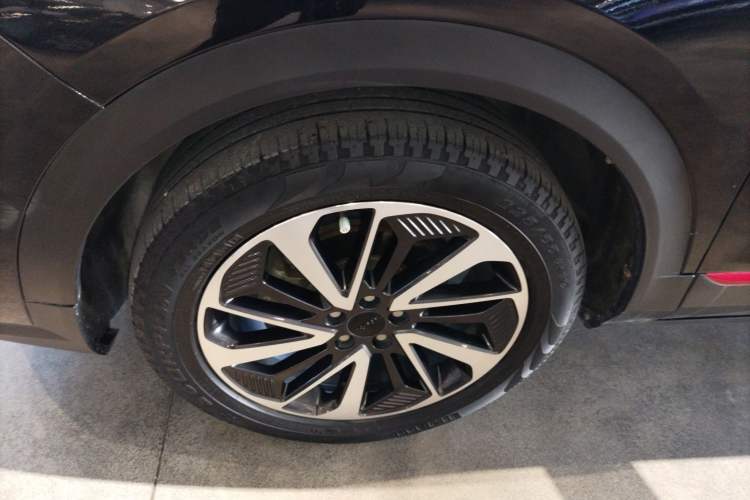 Used Dongfeng Aeolus AX7 2022 Mach Edition 1.5T DCT DF41 Left Front Wheel Hub