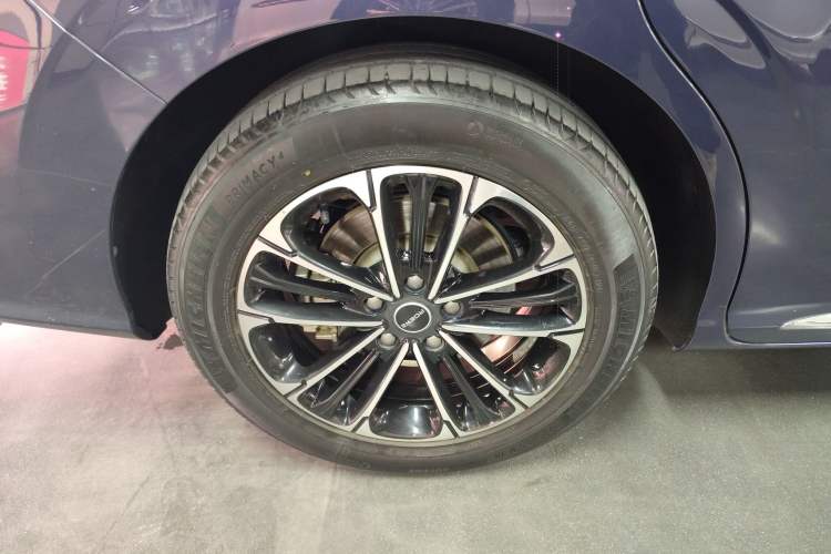 Used Roewe iMAX8 2022 400TGI Prestige Edition
