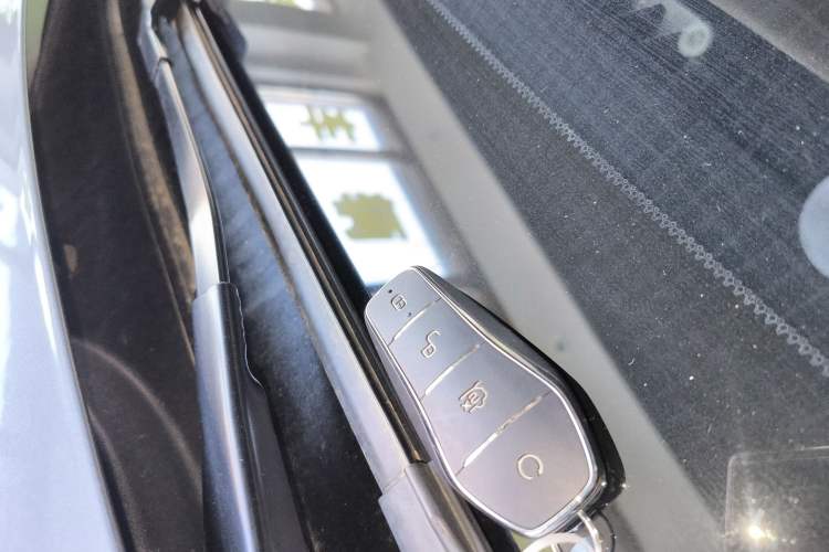 Used BYD Han 2022 DM-i 121KM Prestige Model