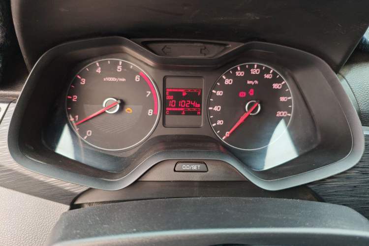 Used Baojun 310 2016 1.2L manual Comfort trim level
