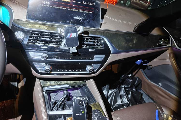 Used BMW 5 Series 2020 525Li M Sport Package