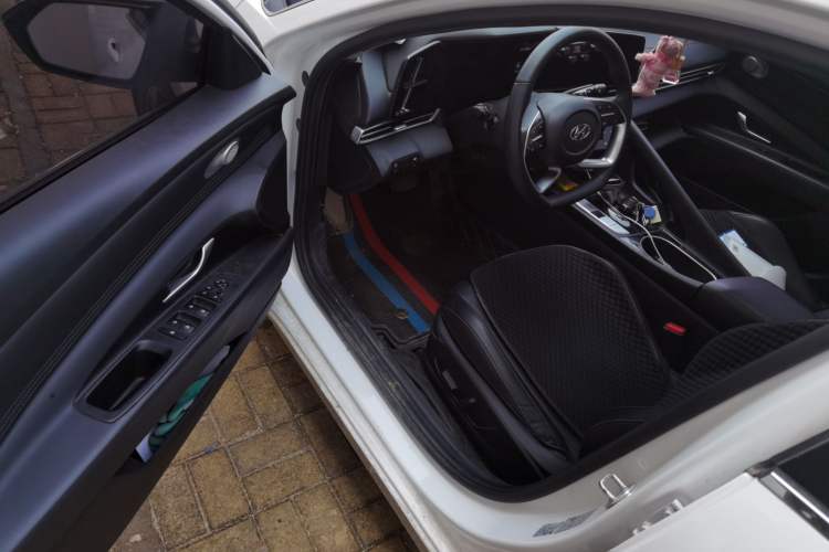 Used Hyundai Elantra 2022 1.5L CVT LUX Prestige Edition