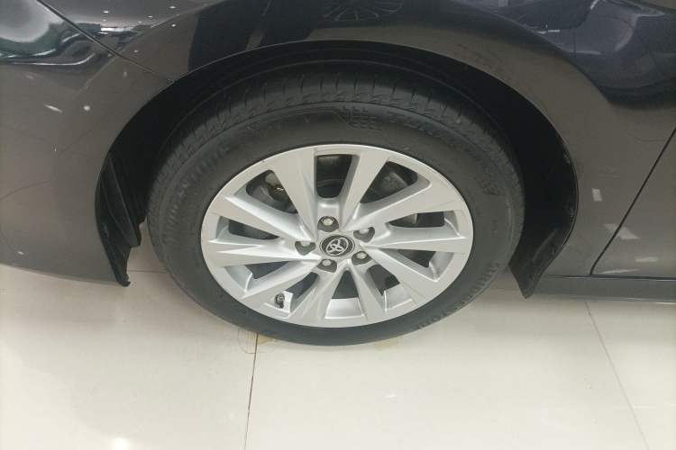 Used Toyota Camry 2021 2.0G Luxury Edition
