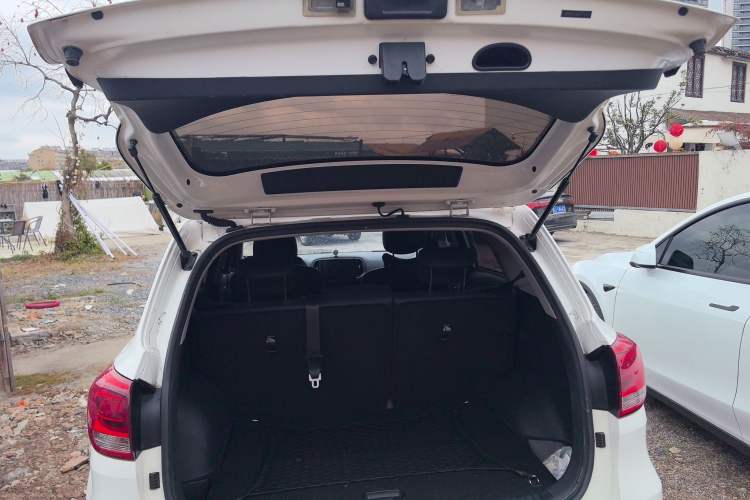 Used Kia KX3 2017 1.6L Automatic Aoya Version