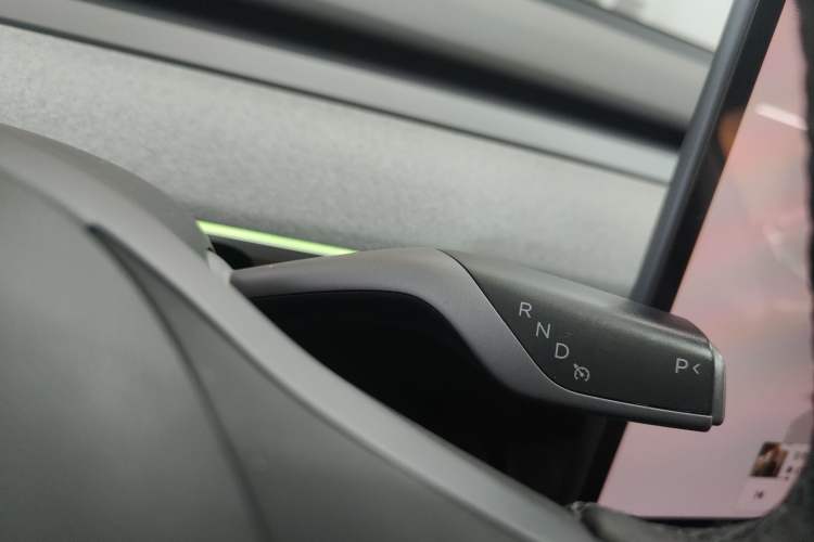 Used Tesla Model Y 2024 Long-Range All-Wheel-Drive Version