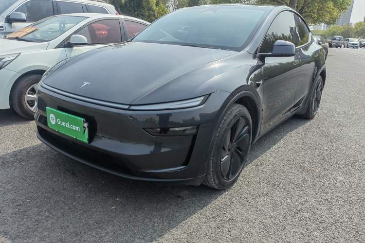 Used Tesla Model Y 2025 Rear-Wheel-Drive Version