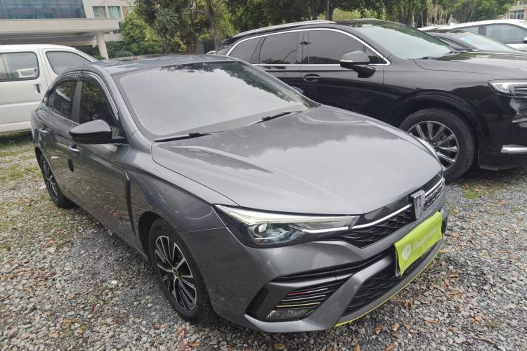 Used Roewe i5 2021 1.5L Manual Diamond Edition Front Right 45 Deg