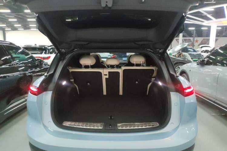 Used Nio ES6 2024 75 kWh Trunk