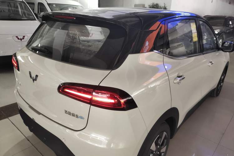 Used Wuling Bingo PLUS 2024 330 km Range Five-Seater Version