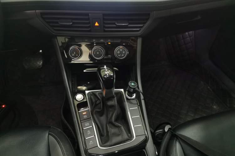 Used Volkswagen Sagitar 2020 200TSI DSG Comfort Version China VI Standard