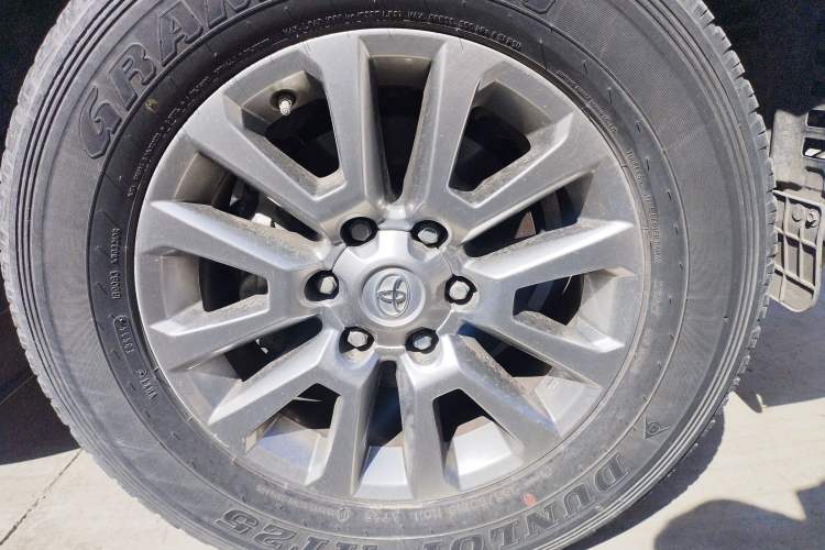 Used Toyota Prado 2018 3.5L Automatic TX-L with Rear-Mounted Spare Tire
