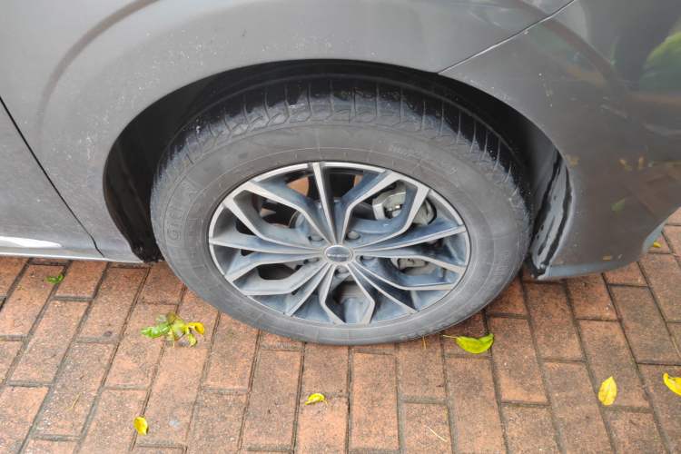 Used Roewe iMAX8 New Energy 2022 Golden Edition Right Front Wheel Hub