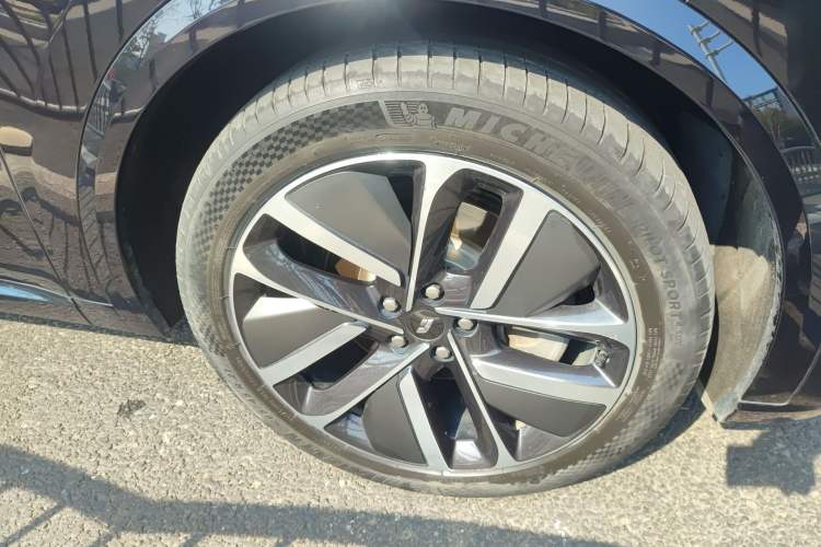 Used Li Auto L9 2022 Max model
