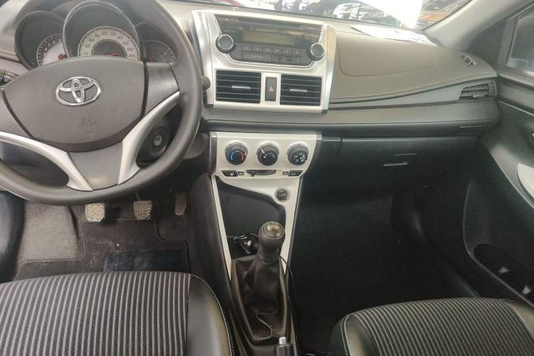 Used Toyota YARiS L Zhi Xuan 2015 1.5G Manual Xuan Dong Sunroof Special Edition Audio And AC Panel