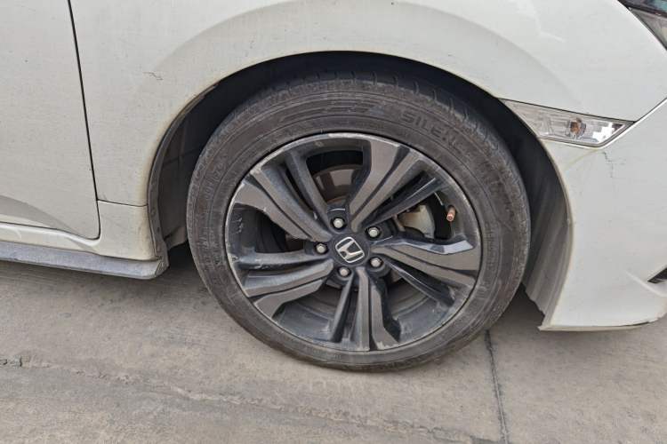 Used Honda Civic 2019 220TURBO CVT Dynamic Edition China VI Emission Standard Right Front Wheel Hub