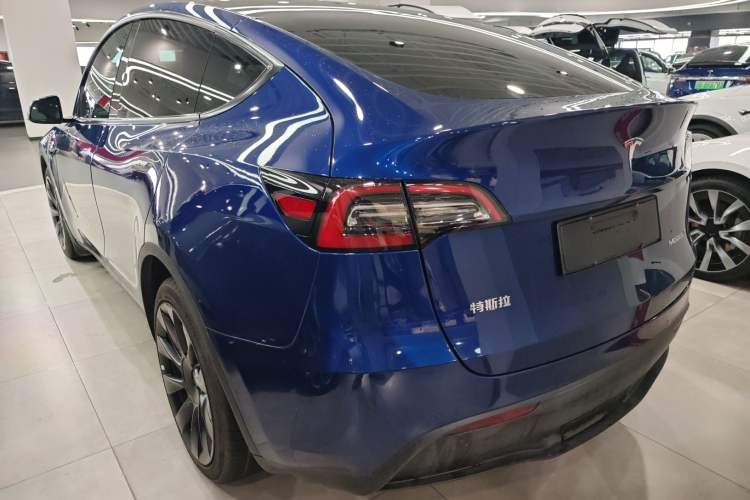 Used Tesla Model Y 2021 Long-Range All-Wheel-Drive Version