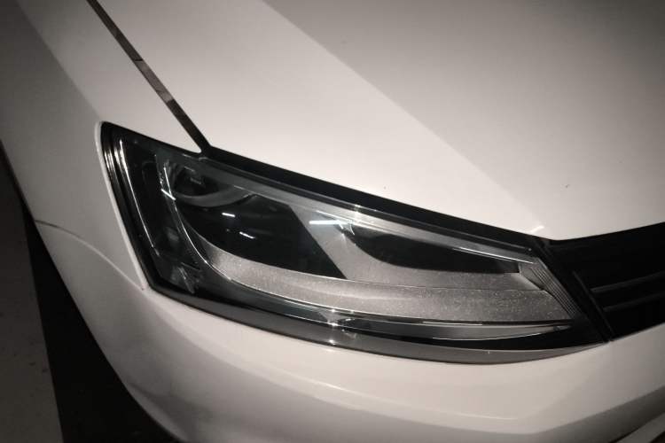 Used Volkswagen Sagitar 2014 Revised Version 1.6L Manual Comfort Edition
