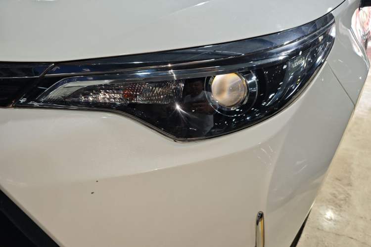 Used Toyota Levin 2017 Revised 185T CVT Elite Edition China V Standard Left Front Headlight