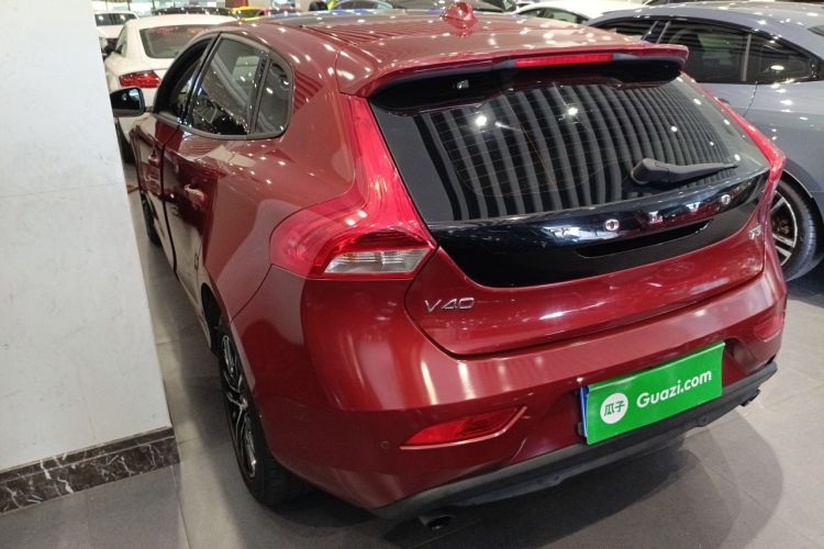 Used Volvo V40 2017 T3 Zhiyi Edition
