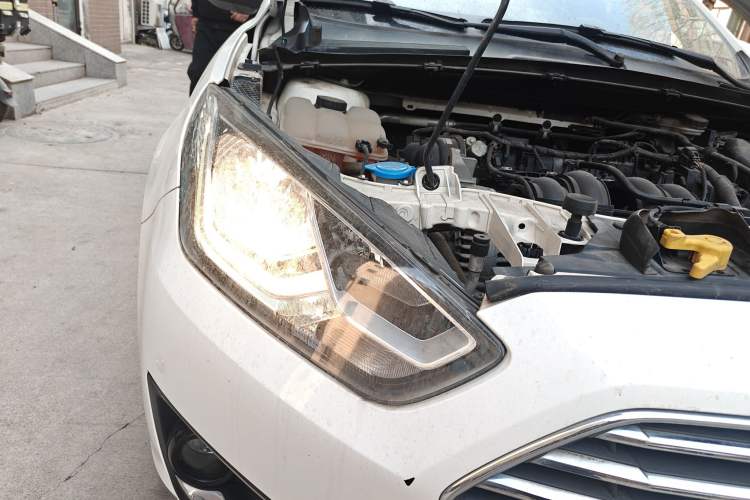 Used Ford Escort 2015 1.5L Automatic Fashion Model