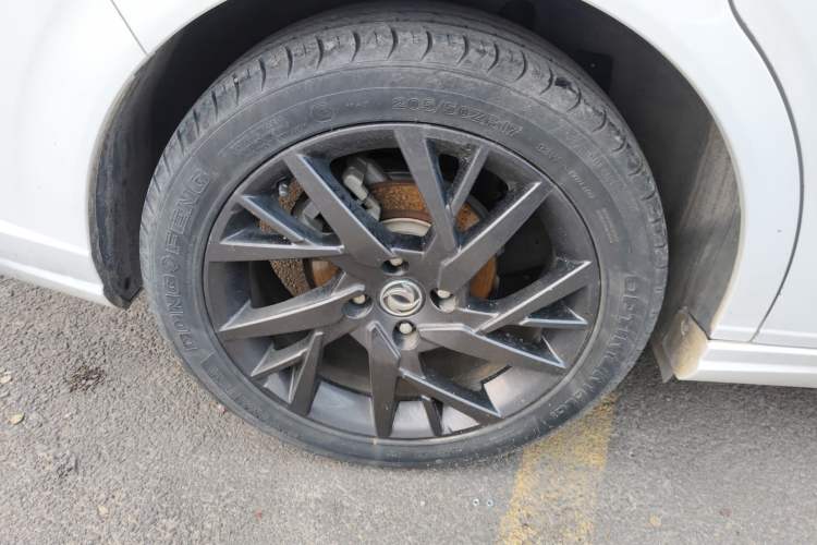 Used Dongfeng Aeolus Yixuan 2020 230T Automatic Cool Stylish Dark Knight Edition