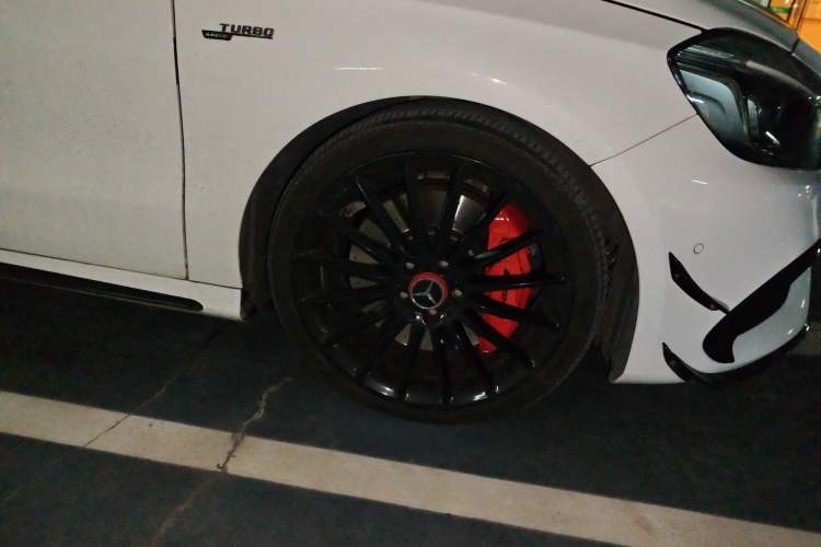 Used Mercedes-Benz A AMG 2016 AMG A 45 4MATIC Right Front Wheel Hub