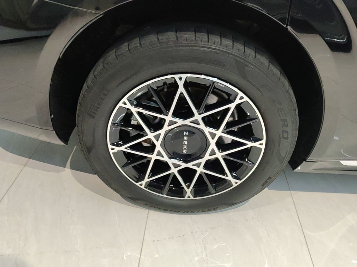 Zeekr 009 2024 Six-Seat Executive Version 4WD 108 kWh — снимка 11