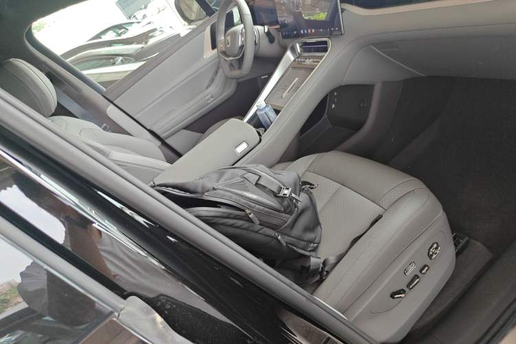 Used Denza N8L 2025 Model Flagship Model