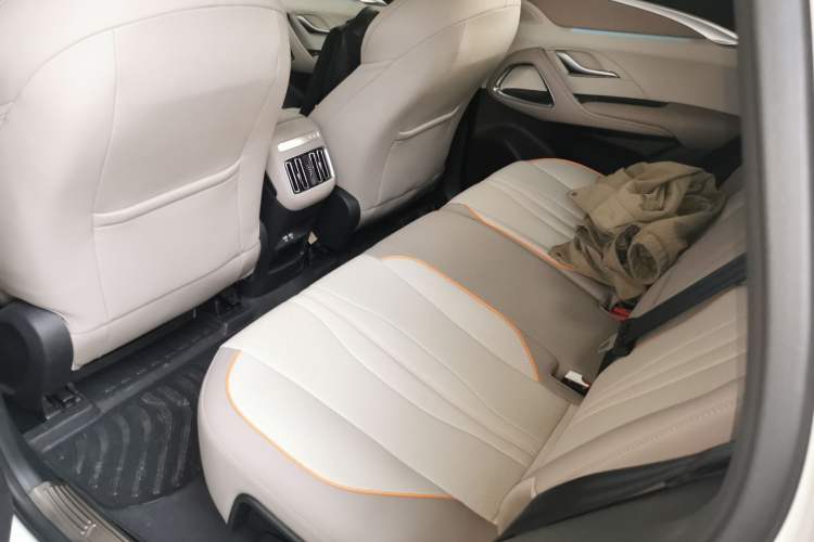 Used BYD Song Pro New Energy 2024 HONOR Edition DM-i 110KM Excellence Model Left Rear Seat