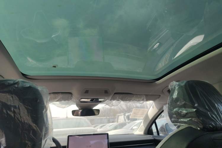 Used Volkswagen ID.7 VIZZION 2024 PRO Model Headliner