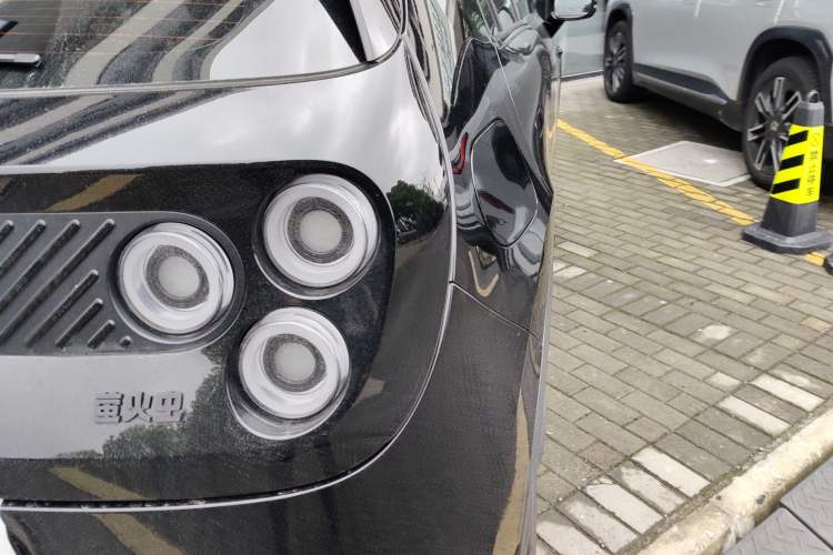 Used firefly 2025 Illuminated Edition
